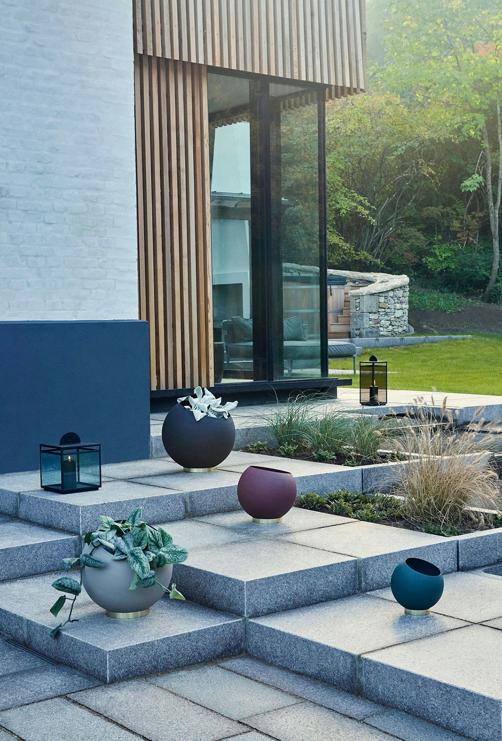 AYTM Globe Blumentopf Ø17 Cm, Schwarz